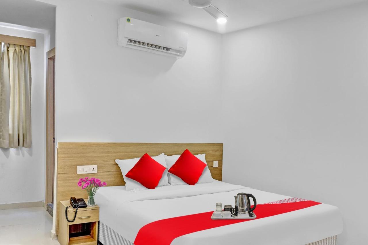Oyo Flagship Hotel Bluemoon Warangal Eksteriør bilde